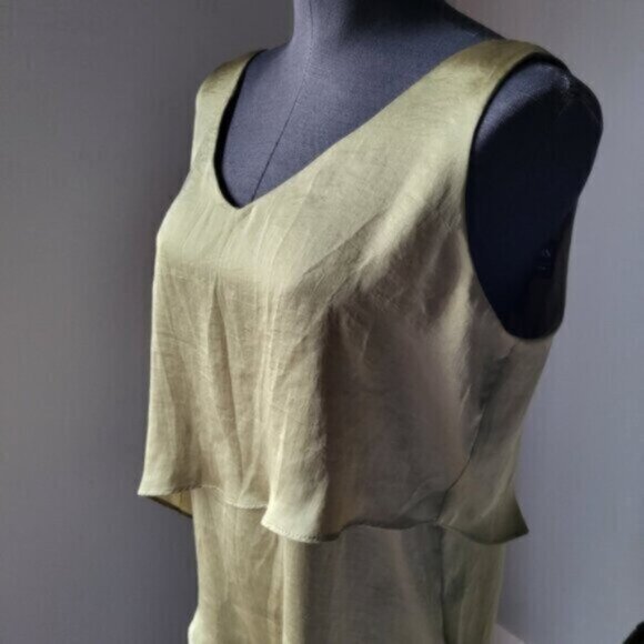 Frank Lyman Green Satin Sleeveless  Blouse NWT Sz 8 - Picture 10 of 13